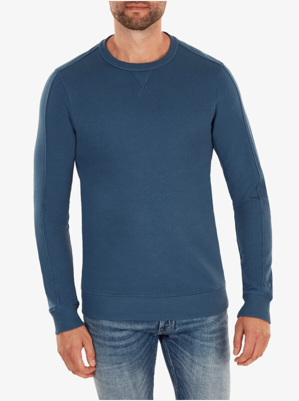 Cambridge Sweater, Dark jeans